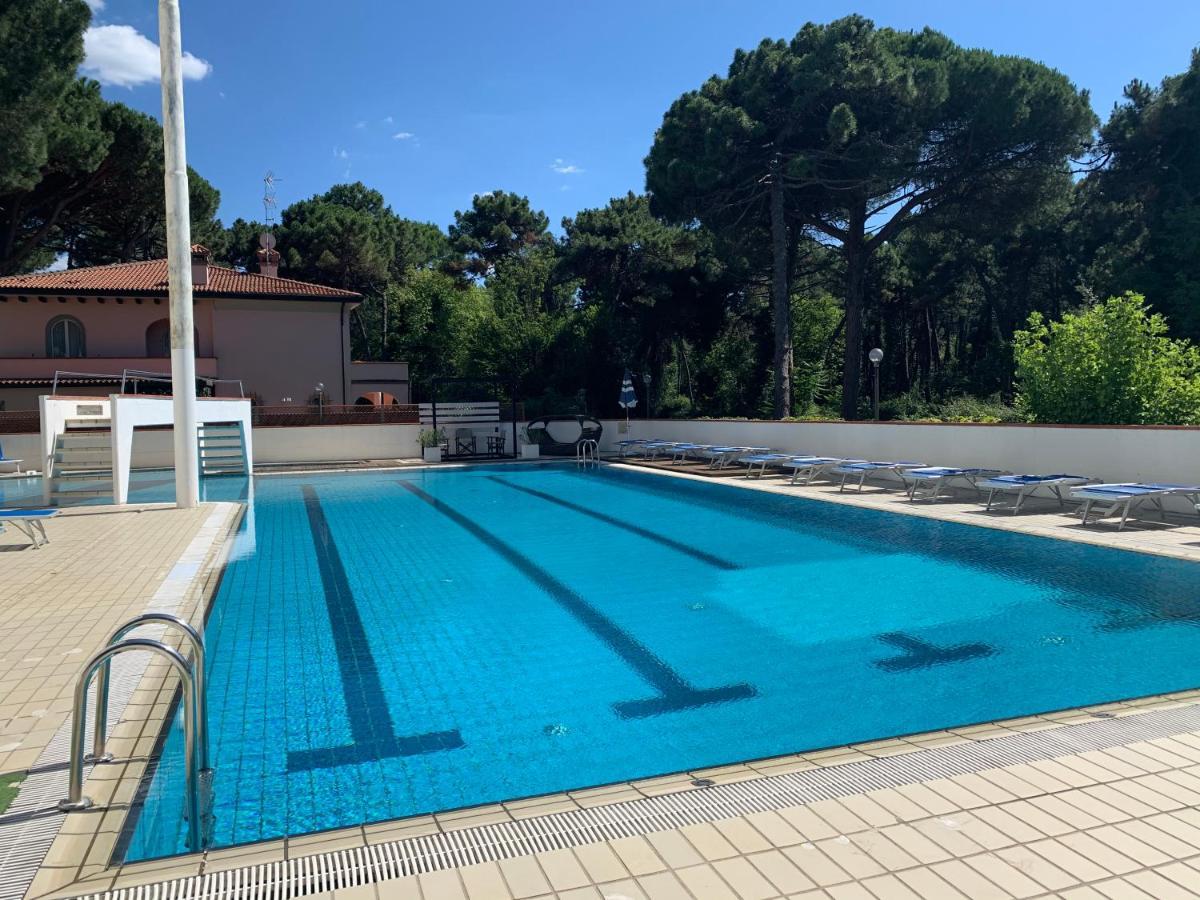 G&D Hotel Deanna Pool&Brunch Milano Marittima Kültér fotó