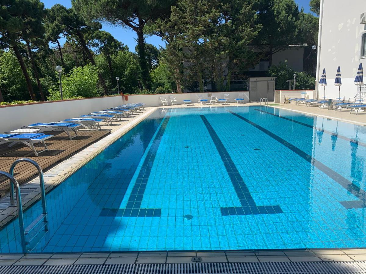 G&D Hotel Deanna Pool&Brunch Milano Marittima Kültér fotó