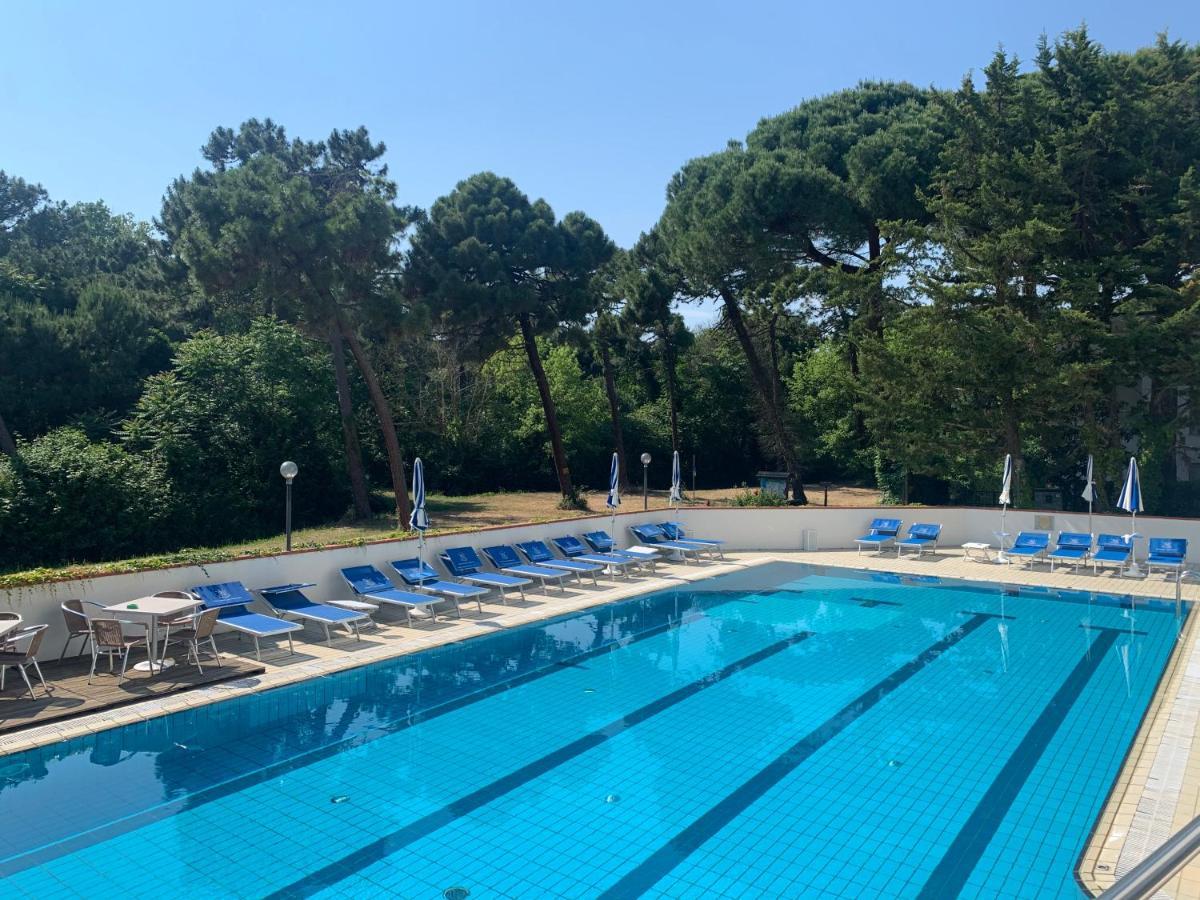 G&D Hotel Deanna Pool&Brunch Milano Marittima Kültér fotó